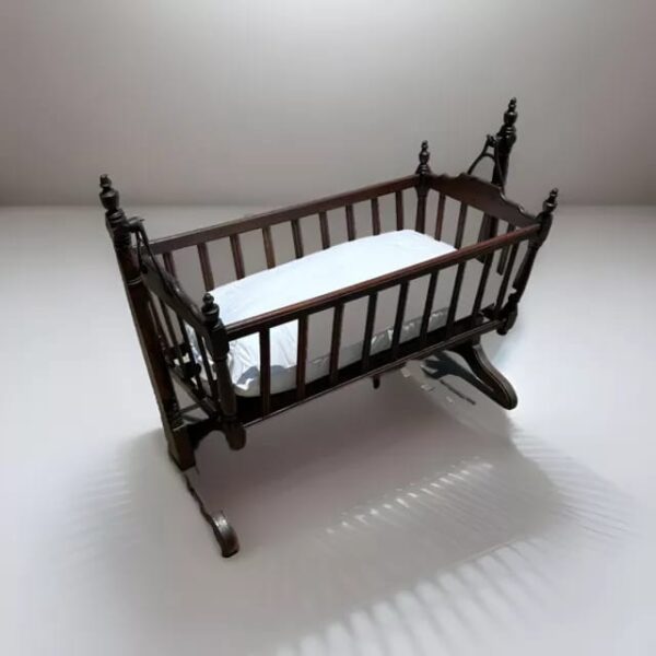 Buy Wood Baby Cots Online in Pakistan: Tinnies, Graco & Luxury Velvet Bassinets - Image 9